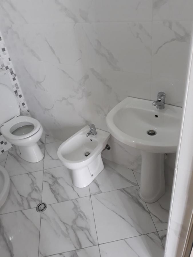 Dhoma Plazhi Ne Parajsa Casa de hóspedes